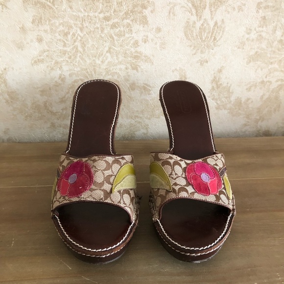 Coach leather monogram heels - Picture 2 of 9
